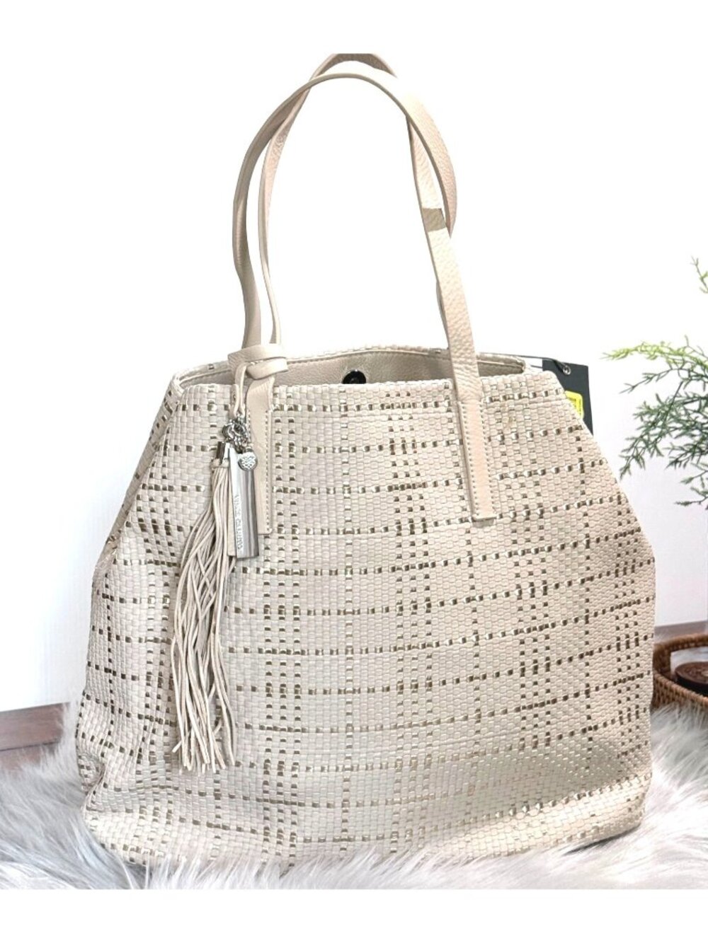 NWT Vince Camuto woven cream/metallic gold tote handbang dual handle tassle char